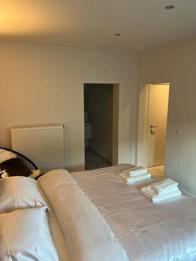 Grote kamer in Brugge centrum met badkamer ! Buitenkant foto